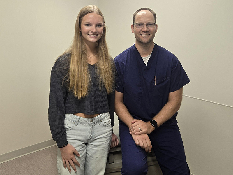 Job Shadow Experience at Knoxville Hospital & Clinics Helps Inspire Pleasantville High School Senior’s Future in Medicine