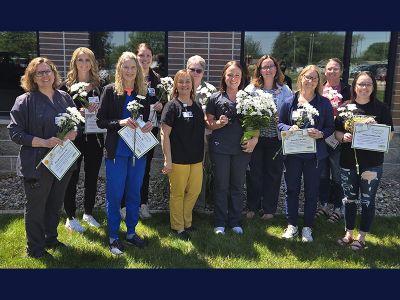 Knoxville Hospital & Clinics Awards Annual DAISY Award to Courtney Hoch, RN