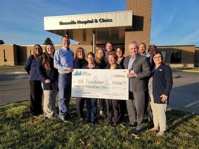 Marion County Bank Pledges $75,000 to Knoxville Hospital & Clinics’ Expansion
