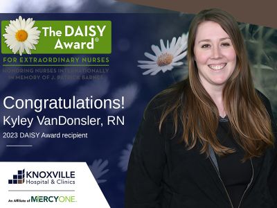 Knoxville Hospital & Clinics Awards Annual DAISY Award to Kyley VanDonsler, RN
